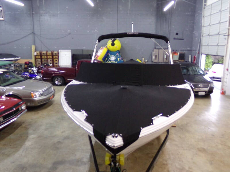 2021 Cobalt Boats CS22