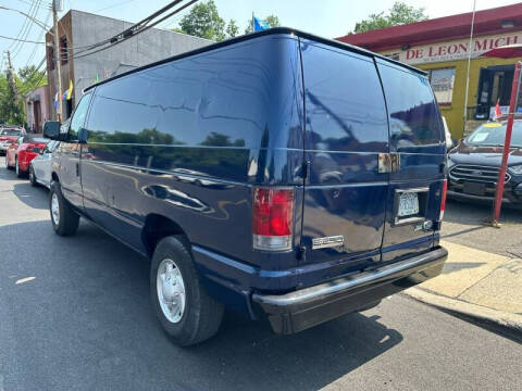 2011 Ford E-Series E-250