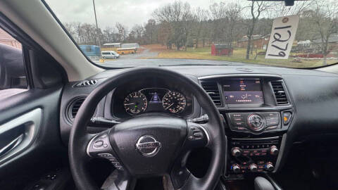 2018 Nissan Pathfinder S