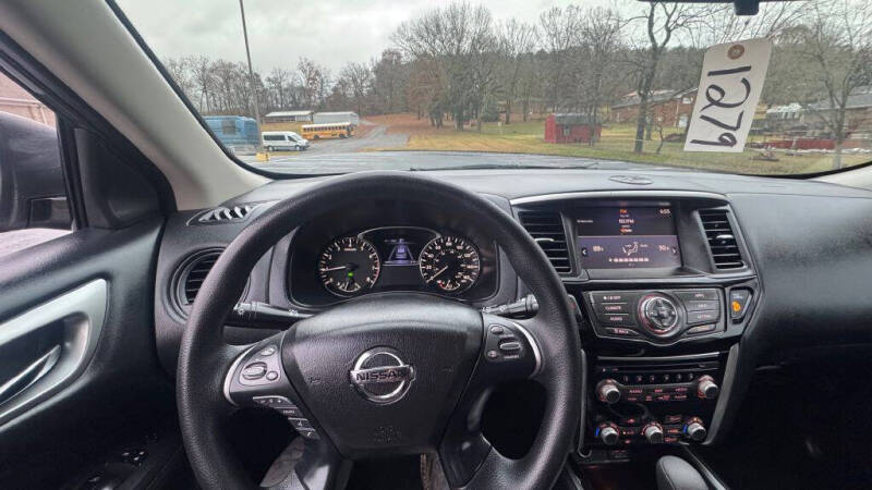 2018 Nissan Pathfinder S