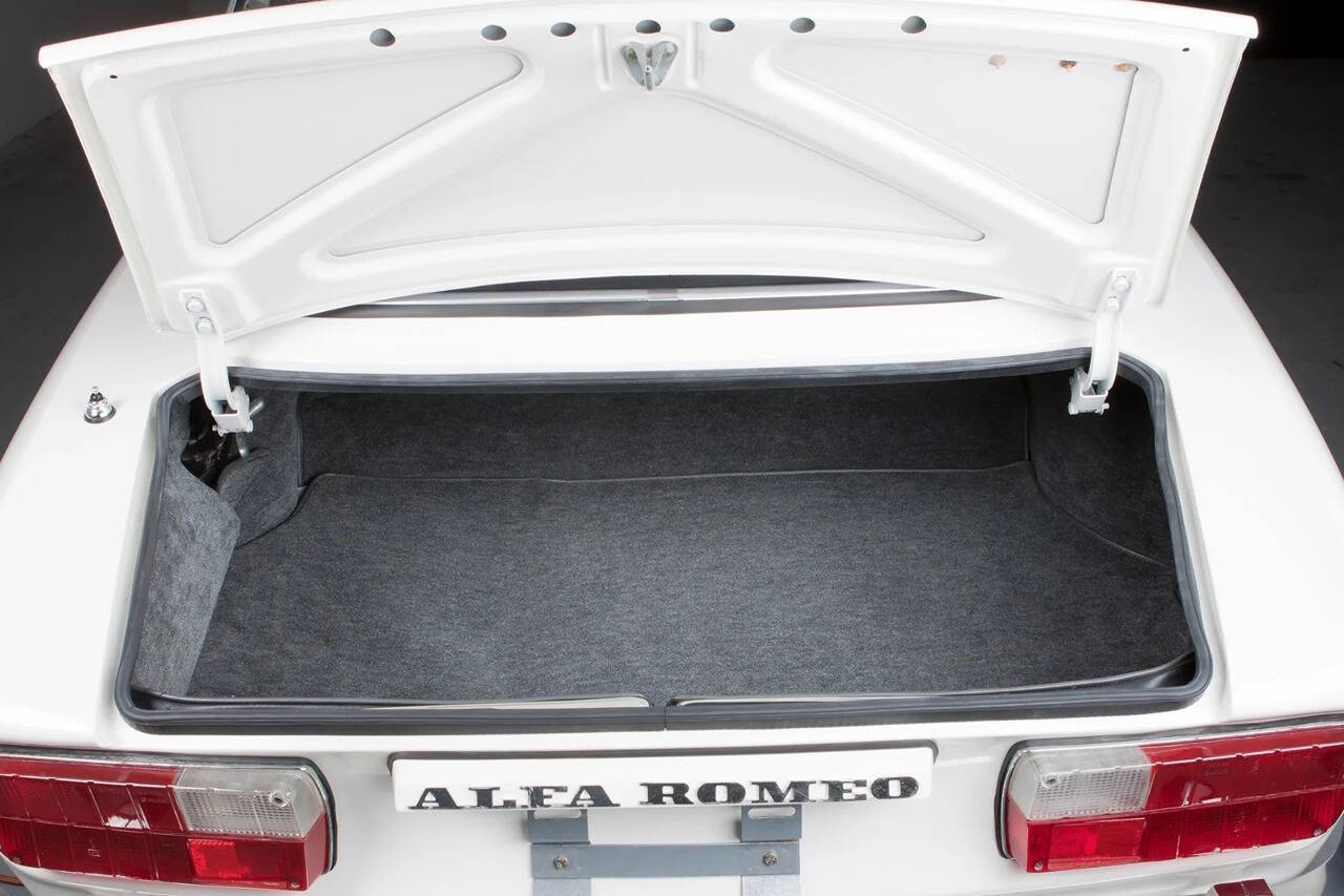 1973 Alfa Romeo 2000 GTV 25