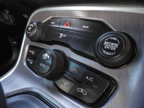 2016 Dodge Challenger SXT