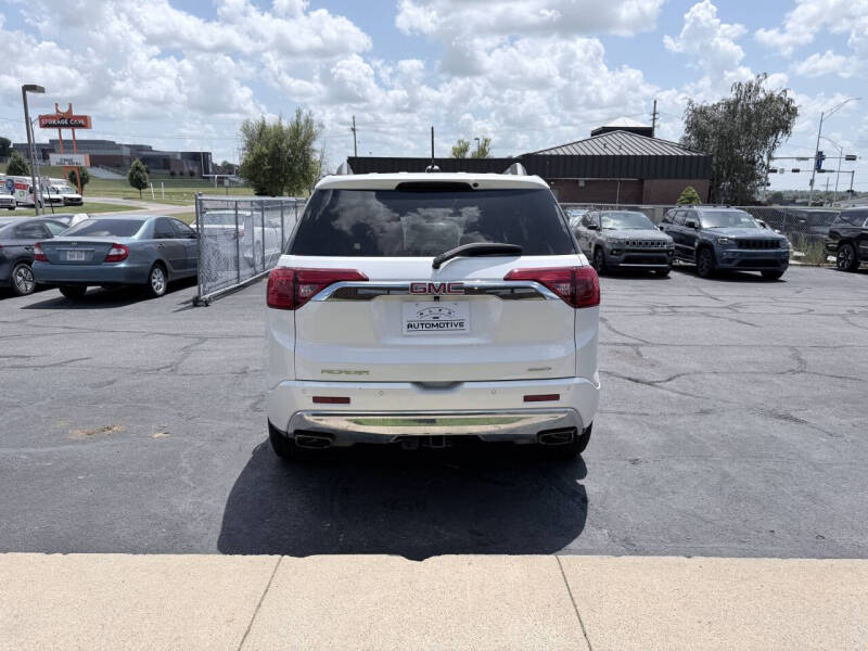 2017 GMC Acadia Denali
