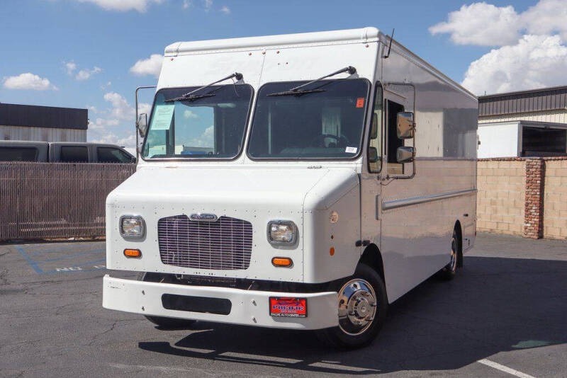 2015 Freightliner MT45 Chassis