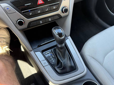 2018 Hyundai Elantra SEL