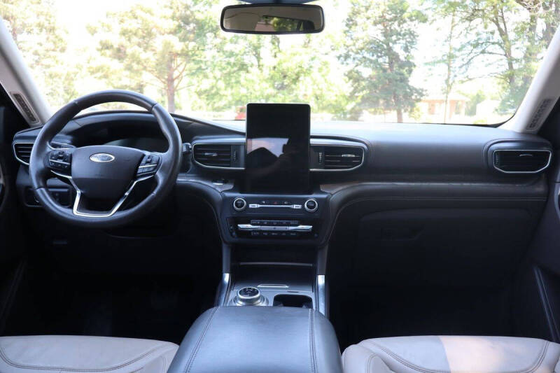 2020 Ford Explorer Platinum