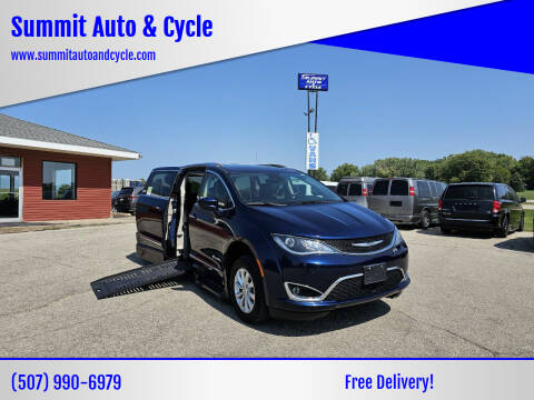 2018 Chrysler Pacifica for sale at Summit Auto & Cycle in Zumbrota MN