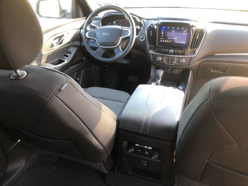 2022 Chevrolet Traverse LT Cloth