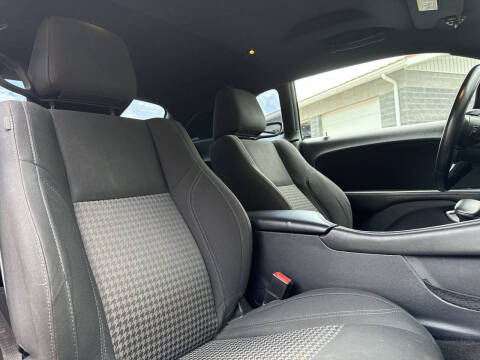 2016 Dodge Challenger SXT
