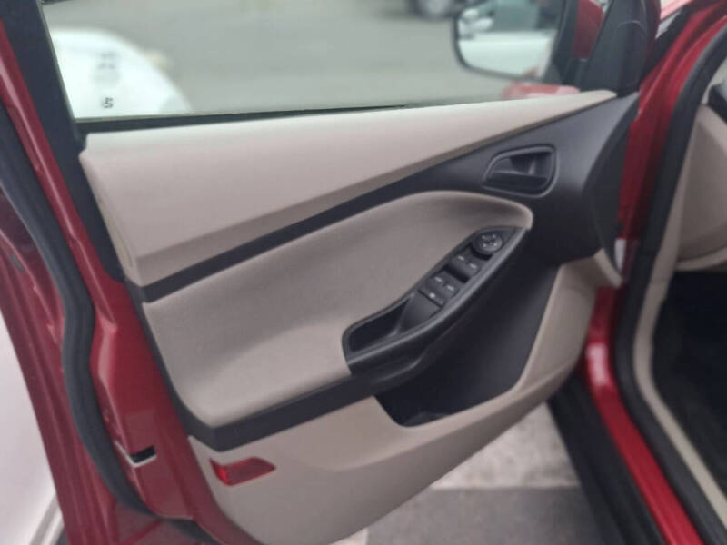 2012 Ford Focus SE