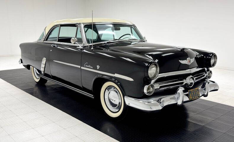 1952 Ford Crestline