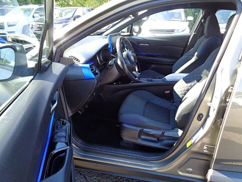 2021 Toyota C-HR XLE