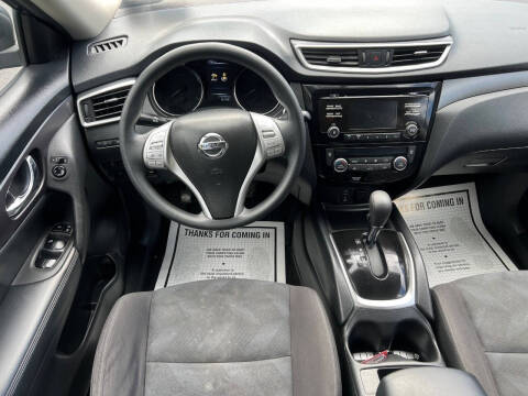 2016 Nissan Rogue SV
