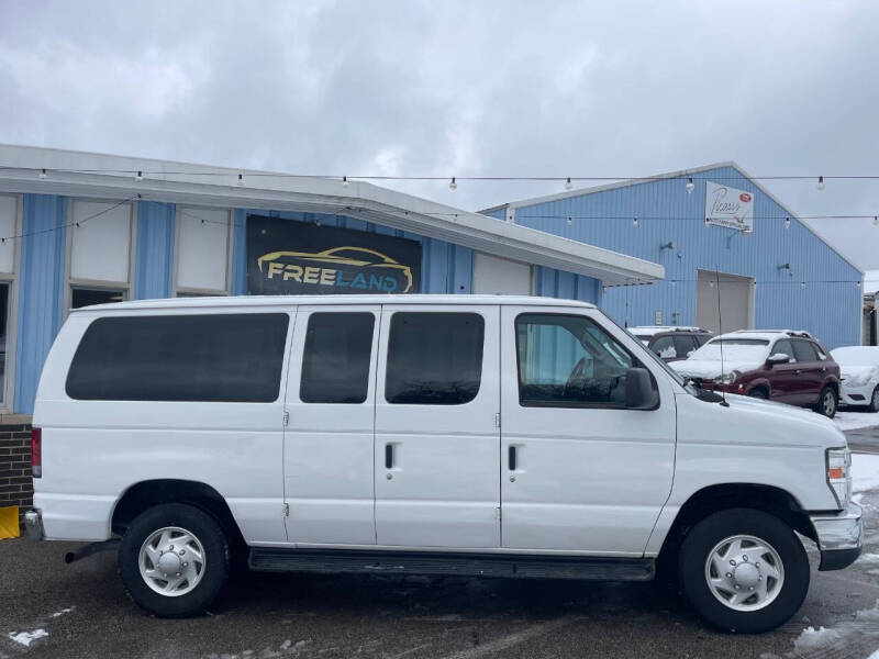 2011 Ford E-Series E-350 SD XLT