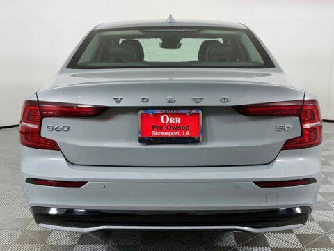 2024 Volvo S60 B5 Core Dark Theme