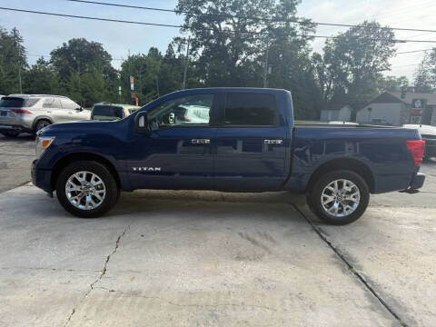 2021 Nissan Titan SV