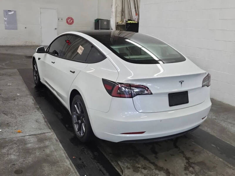 2021 Tesla Model 3 Standard Range Plus