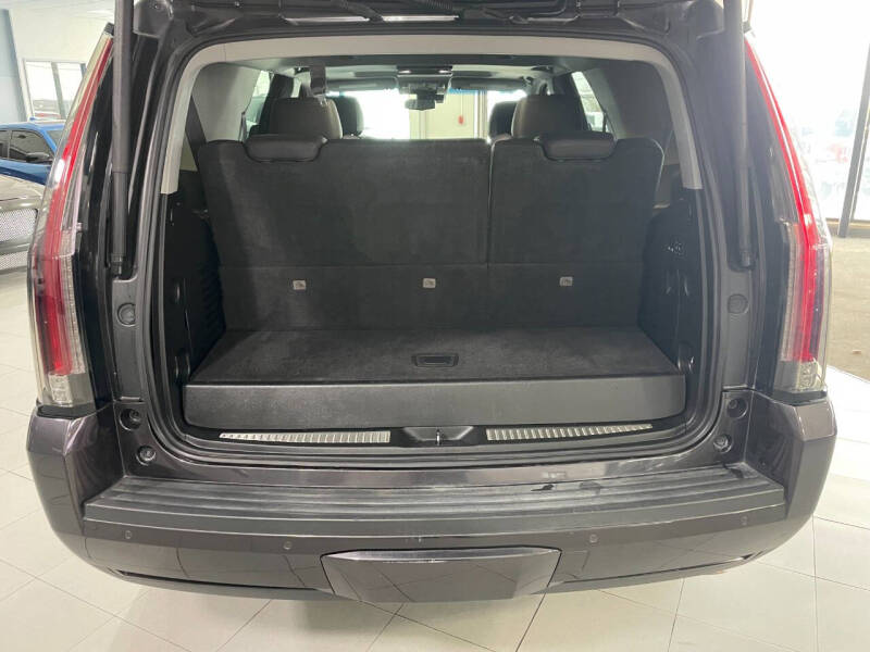 2017 Cadillac Escalade Luxury