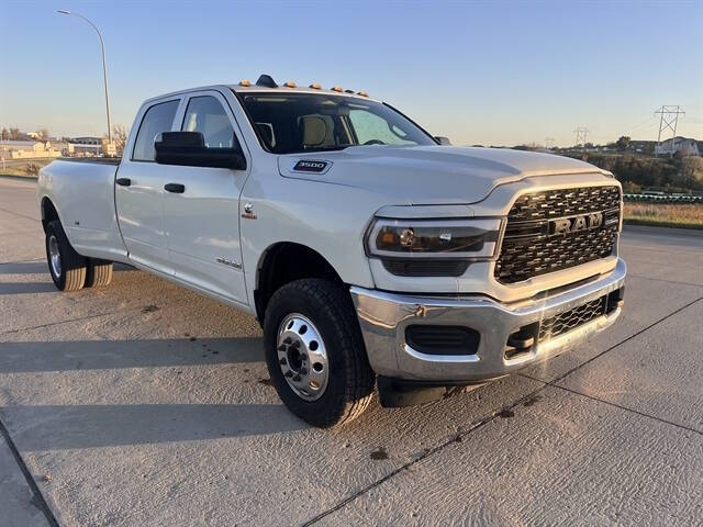 2020-ram-3500-limited-4x4-4dr-crew-cab-8-ft-lb-drw-pickup.jpg