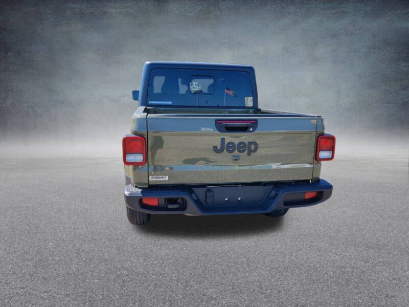 2025 Jeep Gladiator Sport