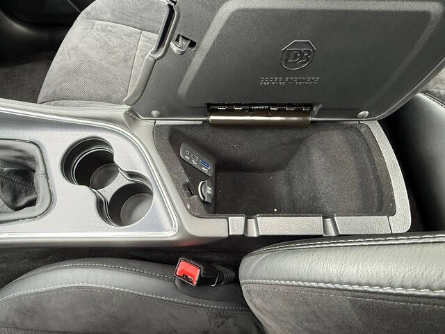 2016 Dodge Challenger 392 HEMI Scat Pack Shaker