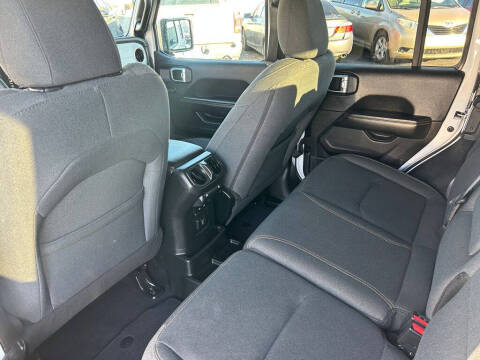 2024 Jeep Wrangler Sahara 4xe