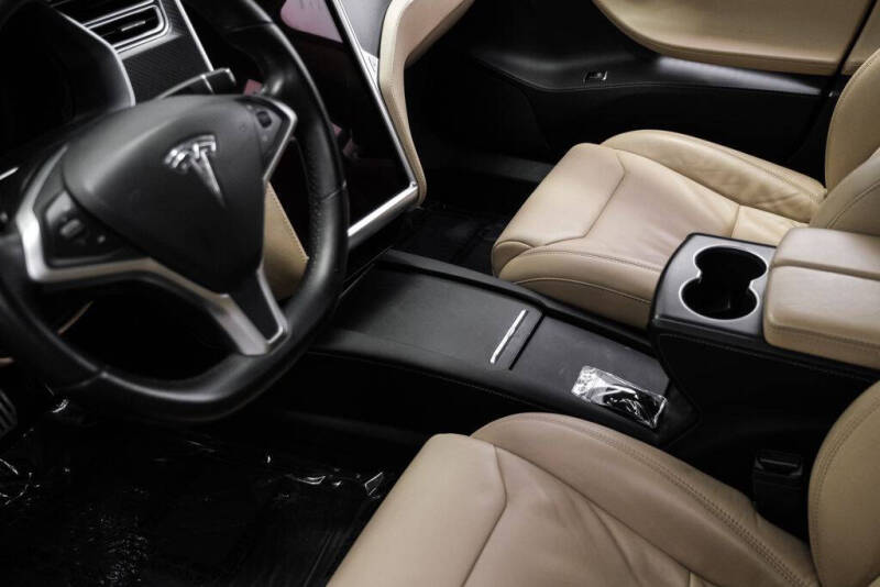 2017 Tesla Model S 90D