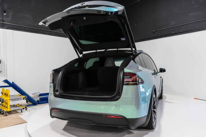 2023 Tesla Model X Standard Range