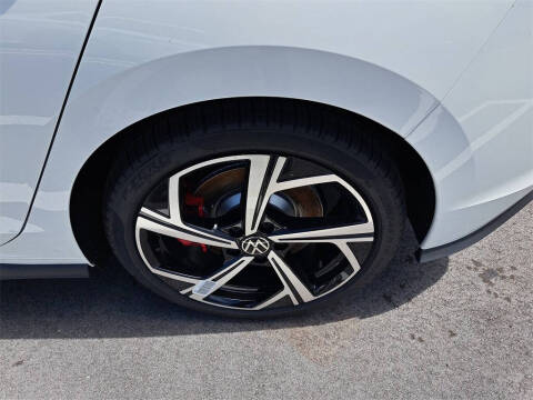 2025 Volkswagen Golf GTI SE