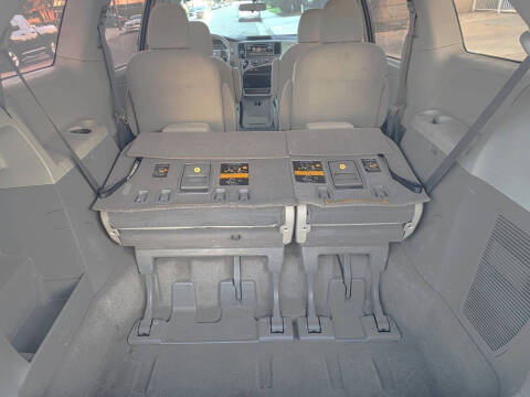2013 Toyota Sienna L 7-Passenger