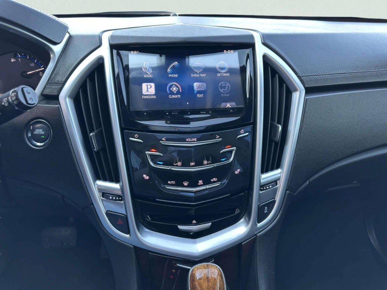 CadillacSRX26