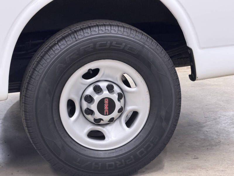 2023 GMC Savana 2500