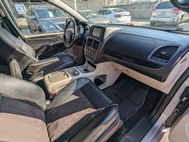 2020 Dodge Grand Caravan SXT