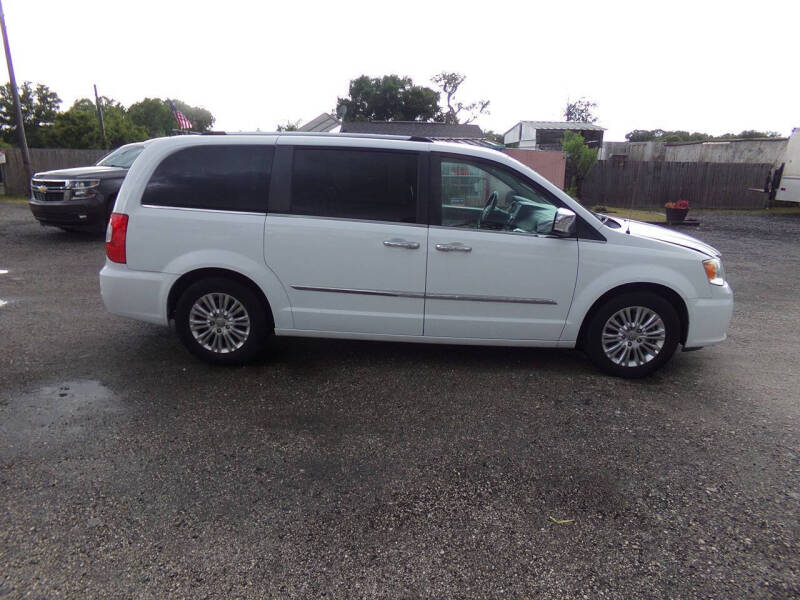 2016 Chrysler Town and Country Limited