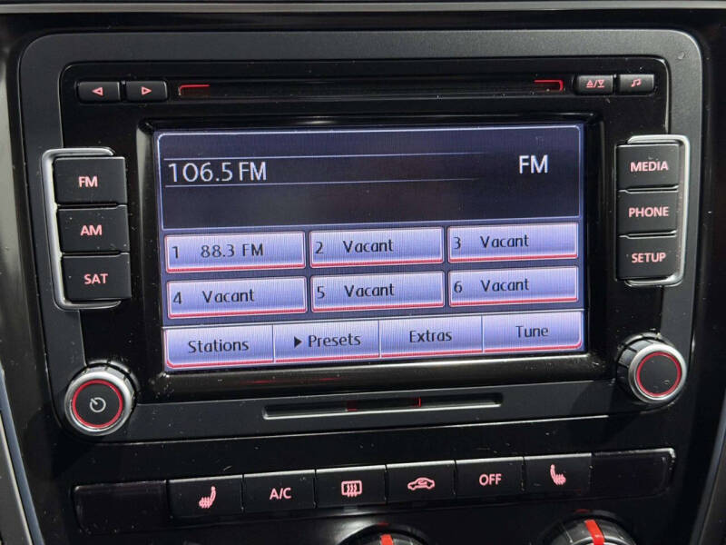 2015 Volkswagen Passat 1.8T SE