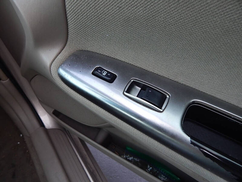 2004 Toyota Camry SE V6