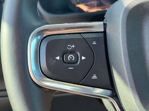 2023 Volvo XC40 B5 Core