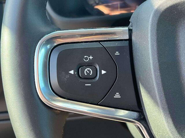 2023 Volvo XC40 B5 Core