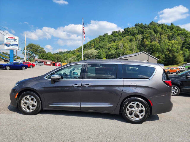 2022 Chrysler Pacifica for sale at Auto Energy in Lebanon, VA