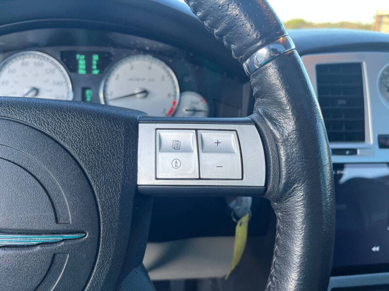 2006 Chrysler 300 SRT-8