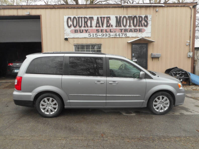 2016 Chrysler Town and Country Touring