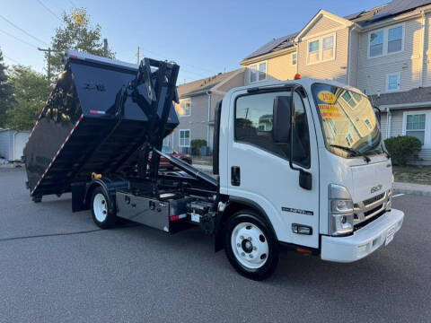 2024 Isuzu NPR-HD