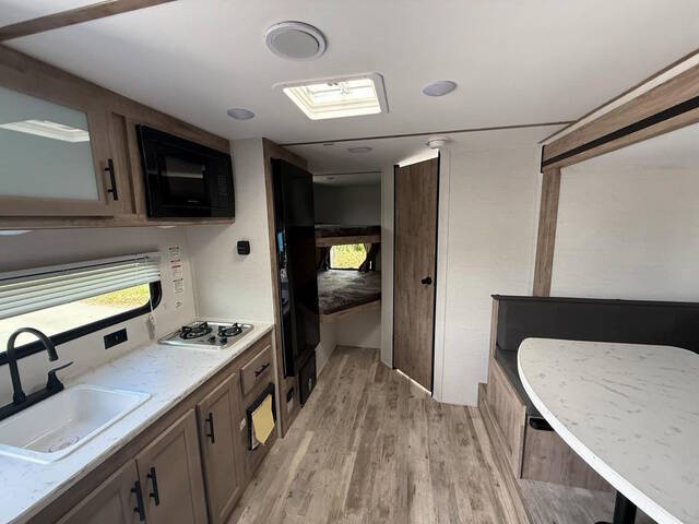 2025 Gulfstream Conquest