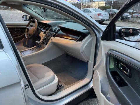 2012 Ford Taurus SEL