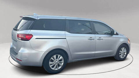 2016 Kia Sedona L