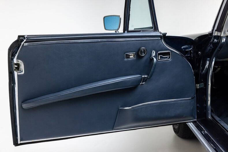 1969 Mercedes-Benz 280-Class