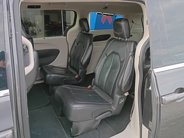 2022 Chrysler Pacifica Touring L