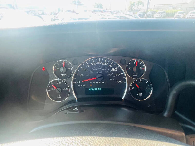 2022 Chevrolet Express 2500