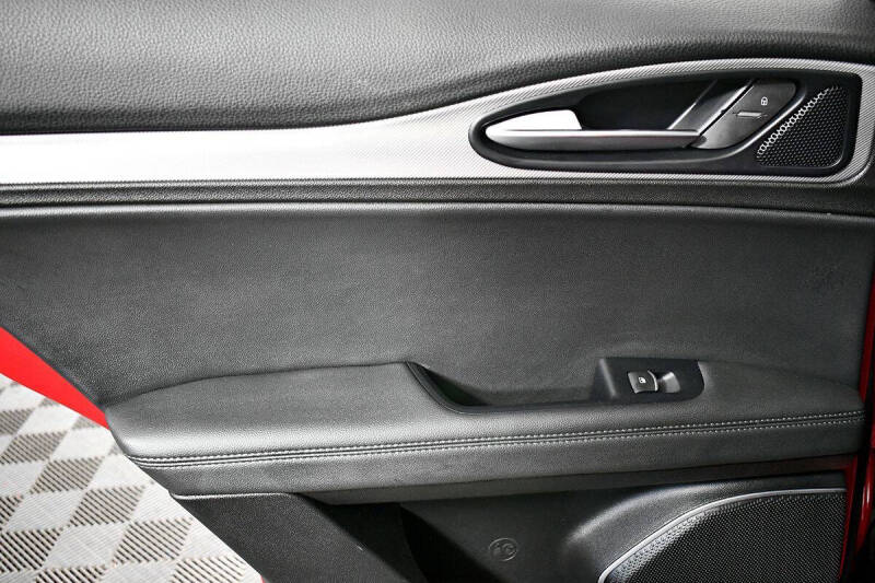 2019 Alfa Romeo Stelvio Ti Sport