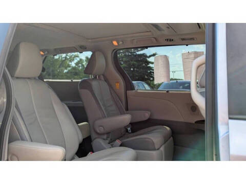 2014 Toyota Sienna Limited 7-Passenger